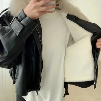 Vintage kadın Kış PU Deri Ceket Peluş ve Kalın Sıcak Pamuklu Ceket Bayanlar Trend Rüzgar Geçirmez Büyük Boy Ceket